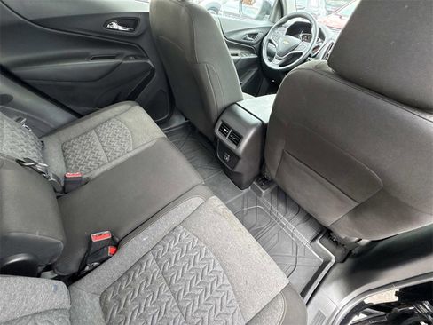 Used 2023 Chevrolet Equinox LT image 16