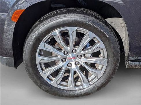Used 2023 GMC Yukon Denali image 9