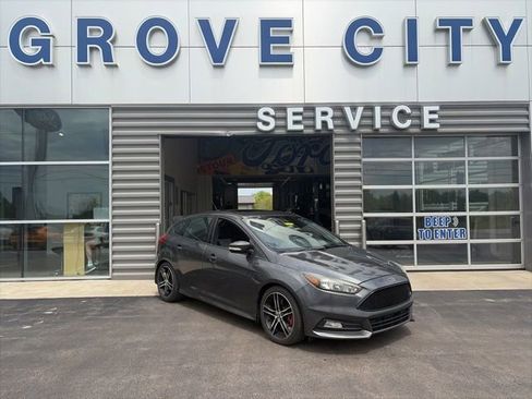 Used 2016 Ford Focus ST FWD image 1