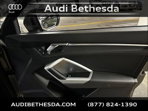 Used 2020 Audi Q3 2.0T Premium w/ Convenience Package AWD/4WD image 29
