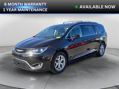 Used 2017 Chrysler Pacifica Touring-L Plus w/ Advanced Safetytec Group