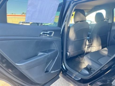New 2026 Kia Sportage LX w/ LX Convenience Package FWD image 17