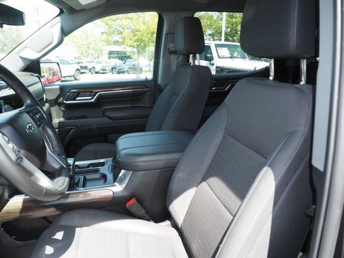 Used 2024 Chevrolet Silverado 1500 RST w/ Z71 Off-Road Package AWD/4WD image 13