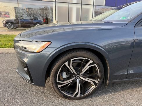 Used 2023 Volvo S60 B5 Core w/ Climate Package image 7