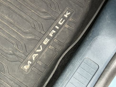 Used 2023 Ford Maverick Lariat w/ Lariat Luxury Package image 8