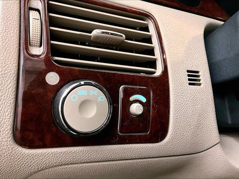 Used 2006 Buick Lucerne CX w/ Driver Confidence Package image 31