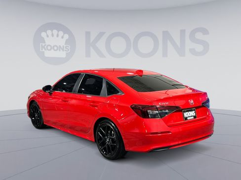 Used 2025 Honda Civic Sport image 4