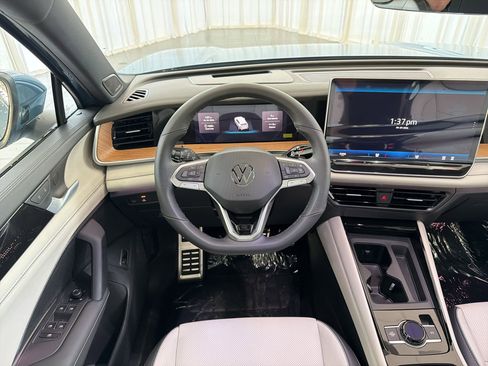 New 2026 Volkswagen Tiguan SEL R-Line AWD/4WD image 23
