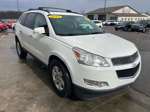 Used 2011 Chevrolet Traverse LT w/ Personal Connectivity Package image 3