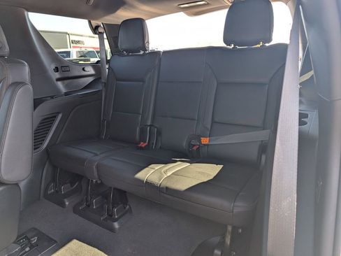 Used 2022 Chevrolet Tahoe High Country w/ Premium Package 2 AWD/4WD image 16
