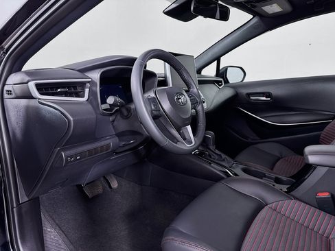 Certified 2025 Toyota Corolla XSE FWD image 9