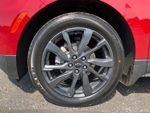 Used 2022 Chevrolet Equinox RS w/ LPO, Cargo Package FWD image 22