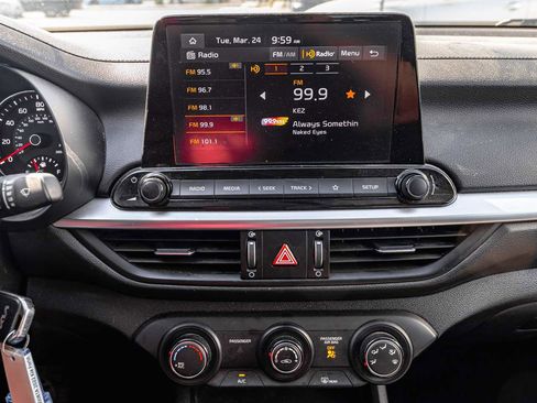 Used 2022 Kia Forte LXS image 13