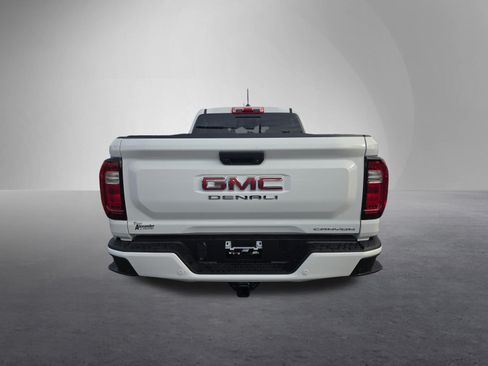 Used 2024 GMC Canyon Denali AWD/4WD image 4