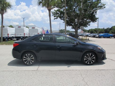 Used 2019 Toyota Corolla SE FWD image 8