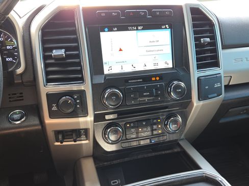 Used 2018 Ford F250 Lariat w/ Lariat Ultimate Package image 20