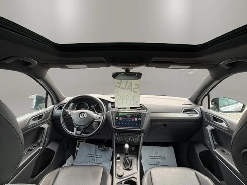 Used 2020 Volkswagen Tiguan SE R-Line w/ 3rd Row Seat Package AWD/4WD image 15