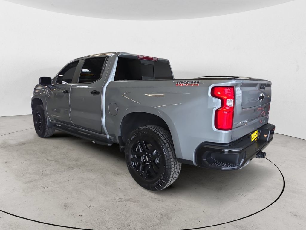Used 2024 Chevrolet Silverado 1500 LT Trail Boss w/ LT Trail Boss Premium Package AWD/4WD image 7