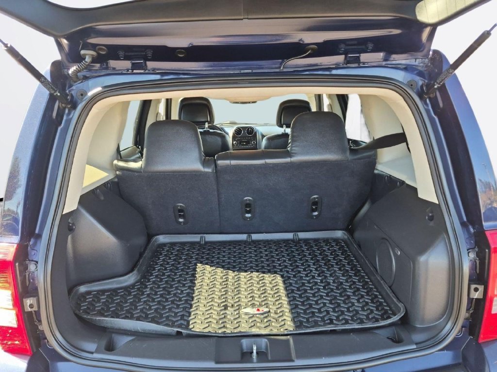 Used 2012 Jeep Patriot Latitude w/ Sun/Sound Group AWD/4WD image 22