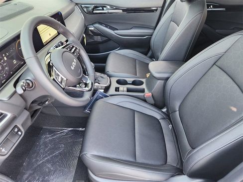 New 2026 Kia Seltos SX image 9