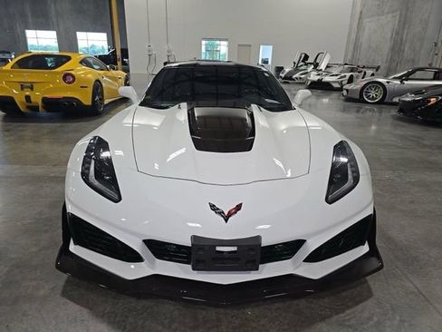 Used 2019 Chevrolet Corvette ZR1 RWD image 7
