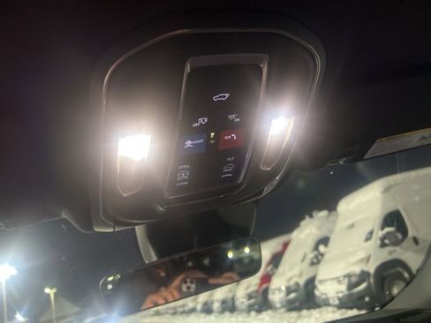 New 2025 Jeep Grand Cherokee L Altitude image 18