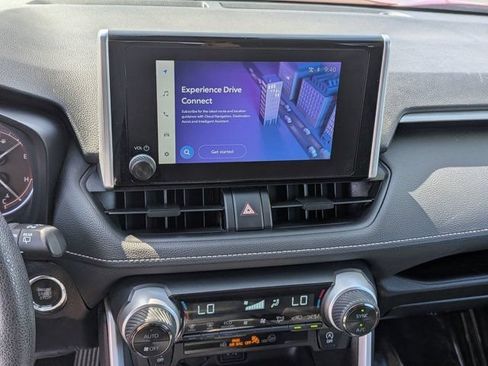 Used 2025 Toyota RAV4 XLE FWD image 19