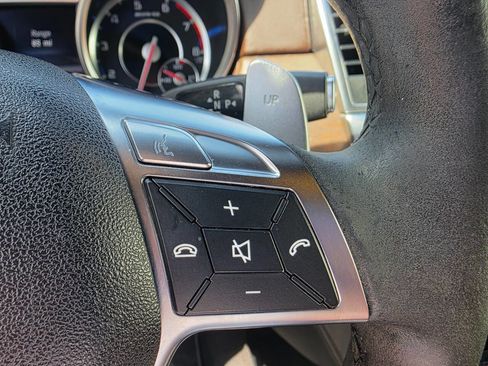 Used 2013 Mercedes-Benz ML 63 AMG 4MATIC image 22