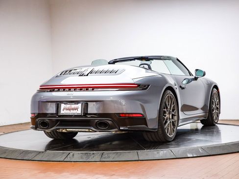 Used 2025 Porsche 911 Carrera image 7