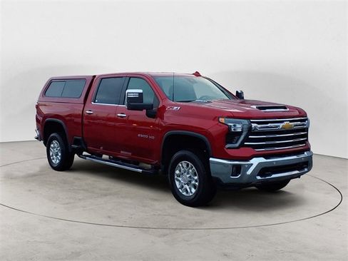 Used 2024 Chevrolet Silverado 2500 LTZ w/ LTZ Convenience Package image 7