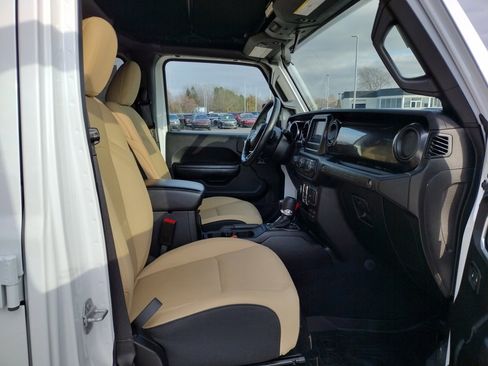 Used 2020 Jeep Wrangler Unlimited Sport image 12