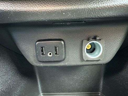 Used 2022 Chevrolet Traverse LT w/ LPO, Floor Liner Package image 38