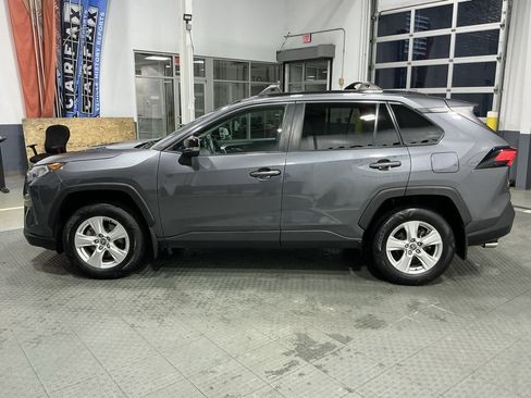 Used 2021 Toyota RAV4 XLE w/ Convenience Package image 29