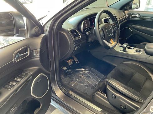 Used 2015 Jeep Grand Cherokee SRT w/ Trailer Tow Group IV AWD/4WD image 9