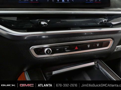 Used 2024 BMW X5 xDrive40i w/ M Sport Package AWD/4WD image 16