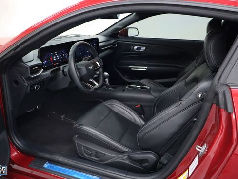 Used 2024 Ford Mustang Premium image 25