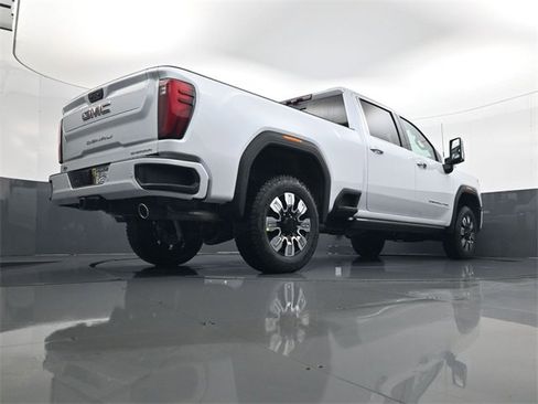 New 2026 GMC Sierra 3500 Denali w/ Denali Reserve Package image 25