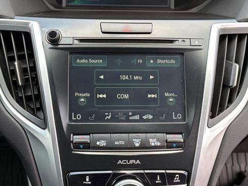 Used 2015 Acura TLX FWD image 9