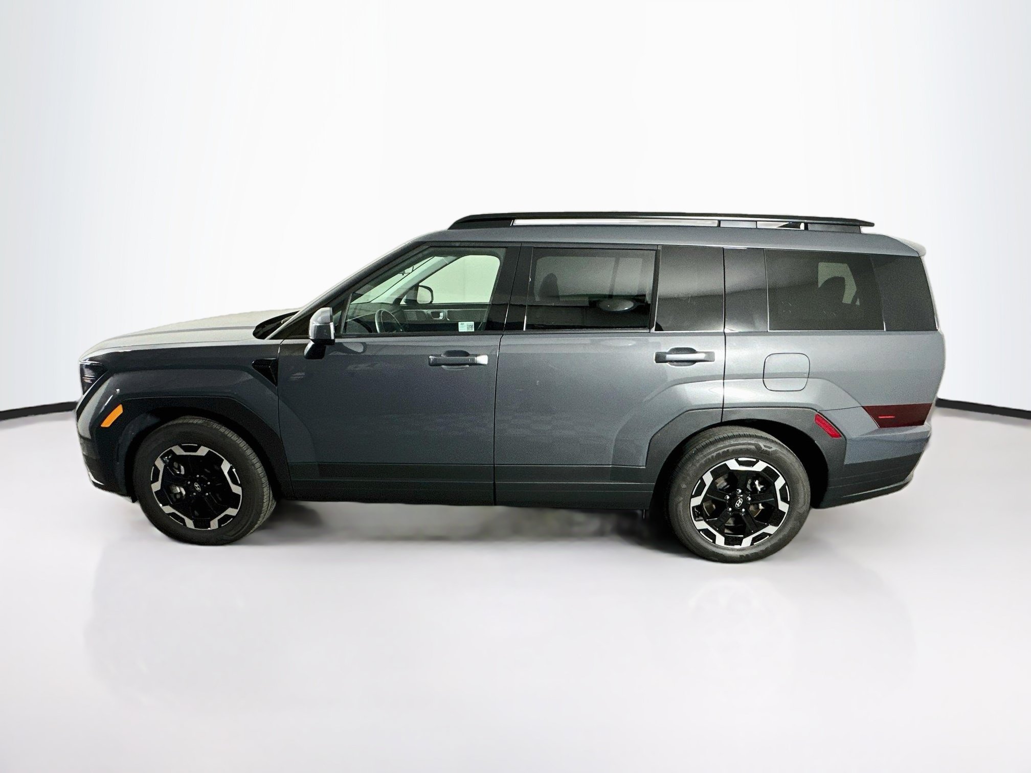 Used 2026 Hyundai Santa Fe SEL FWD image 4
