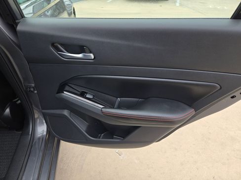 Used 2023 Nissan Altima 2.5 SR image 26