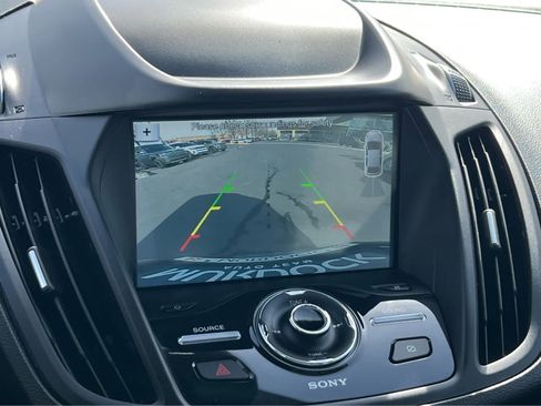 Used 2019 Ford Escape Titanium image 37