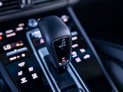 Certified 2023 Porsche Cayenne Turbo AWD/4WD image 63
