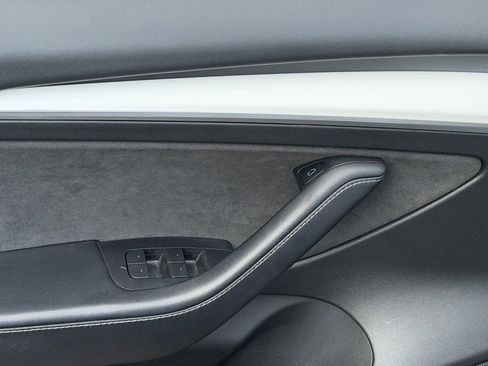 Used 2022 Tesla Model 3 Performance image 29