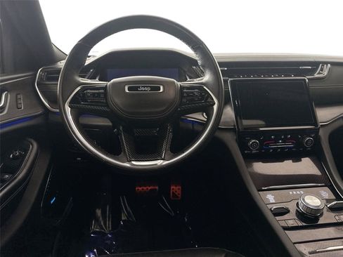 Used 2022 Jeep Grand Cherokee L Overland w/ MOPAR Finishing Package AWD/4WD image 27