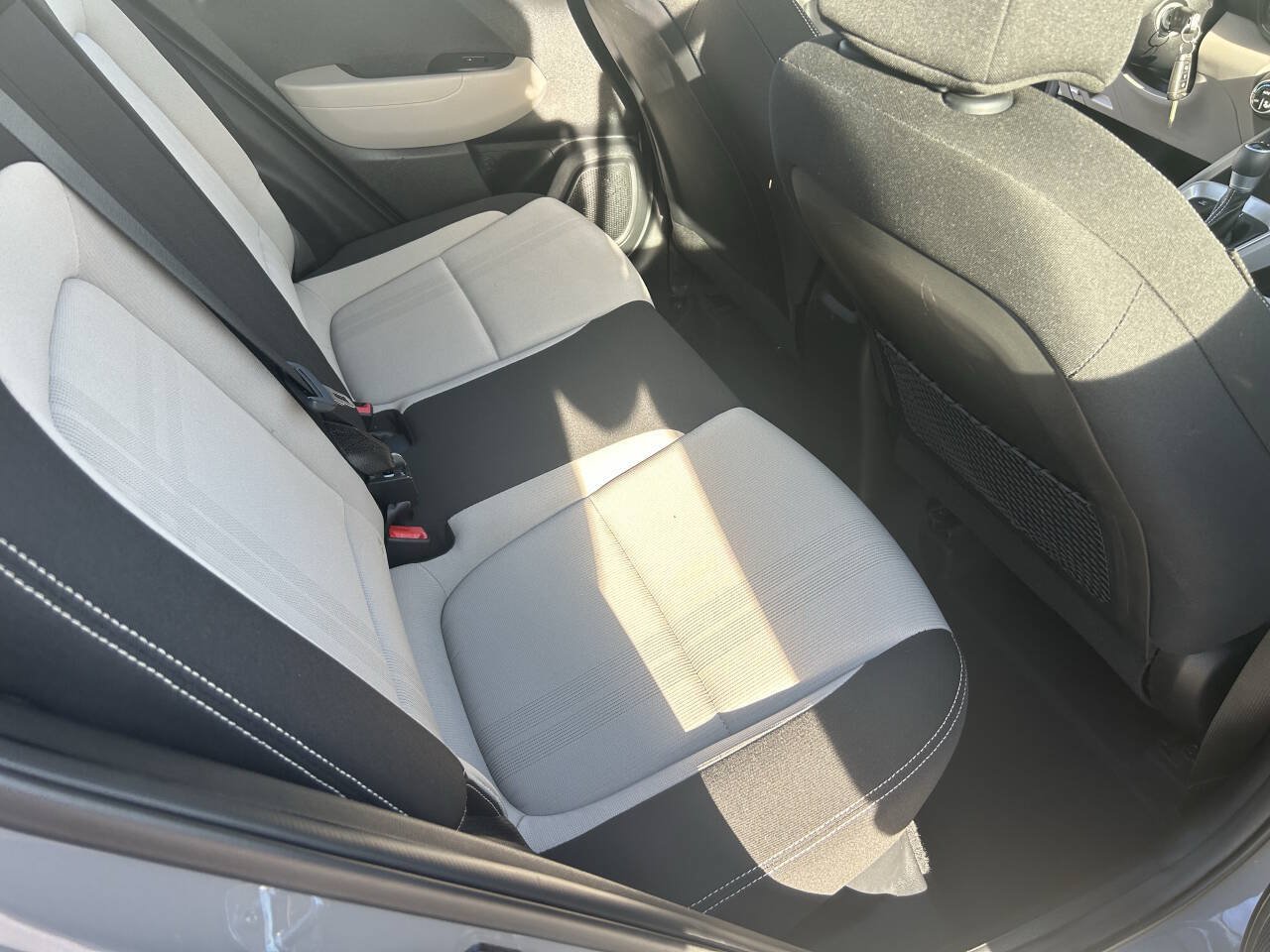 Used 2020 Hyundai Venue SEL FWD image 10