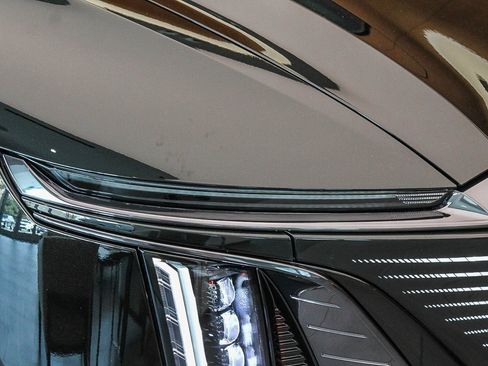 New 2026 Cadillac Lyriq V image 8