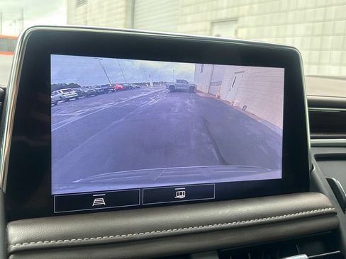Used 2021 Chevrolet Tahoe Z71 AWD/4WD image 12