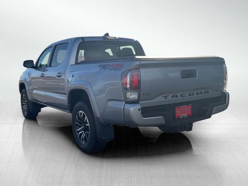 Used 2020 Toyota Tacoma TRD Sport w/ Technology Package image 3