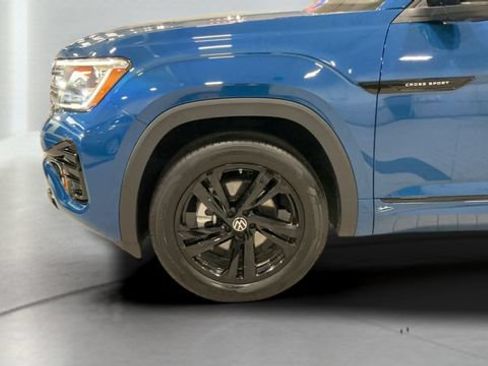 Used 2026 Volkswagen Atlas Cross Sport SEL R-Line w/ MDO Package AWD/4WD image 34