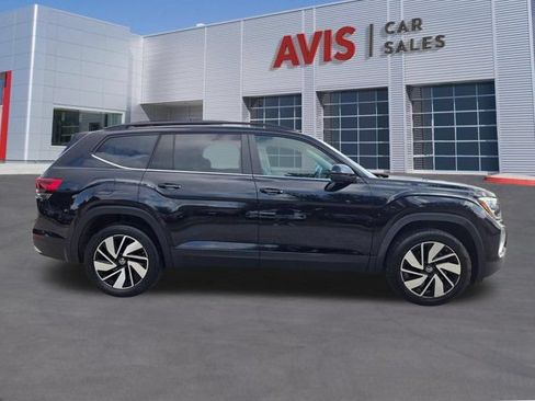 Used 2025 Volkswagen Atlas SE FWD image 5